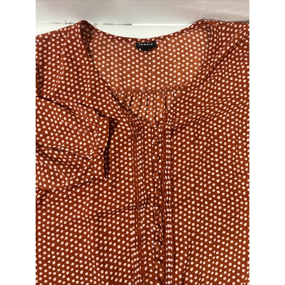 TORRID Polka Dot Georgette‎ Pintuck Button-Front Blouse Size 3 3X Burnt Orange